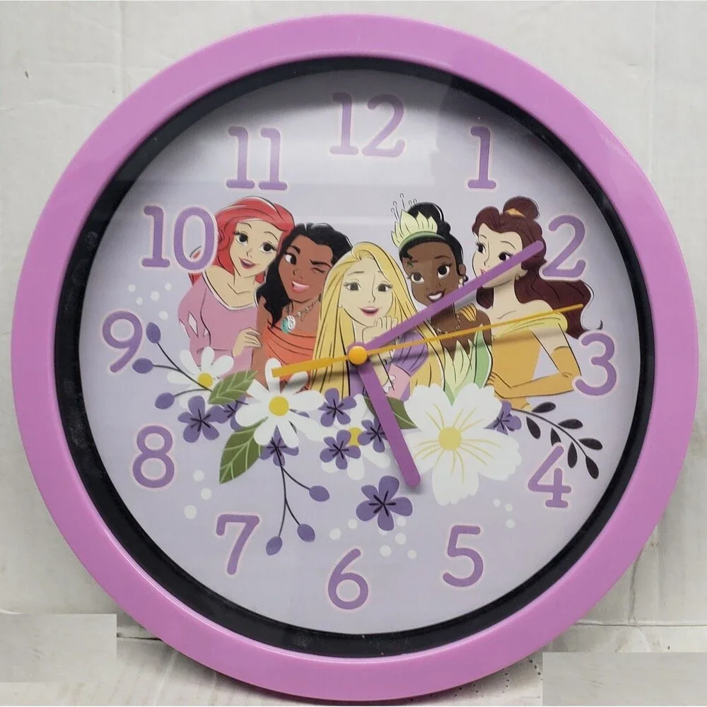 Round Plastic Decor. Wall 10